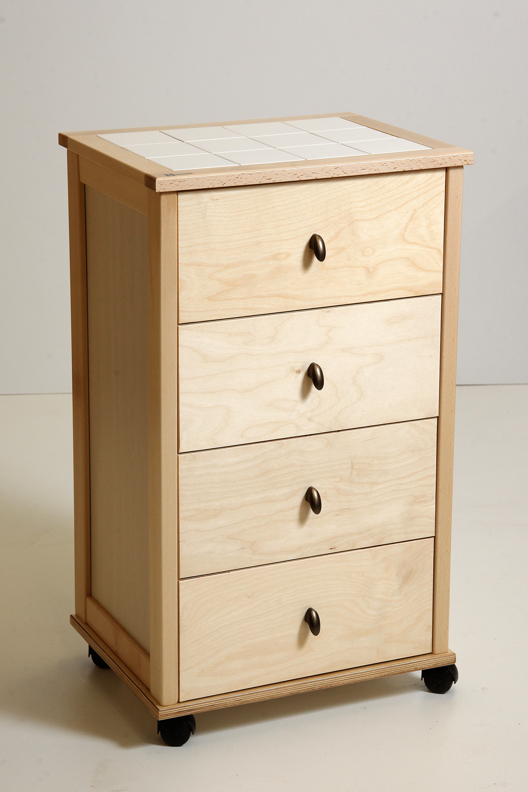 MAS162 cassettiera poker naturale