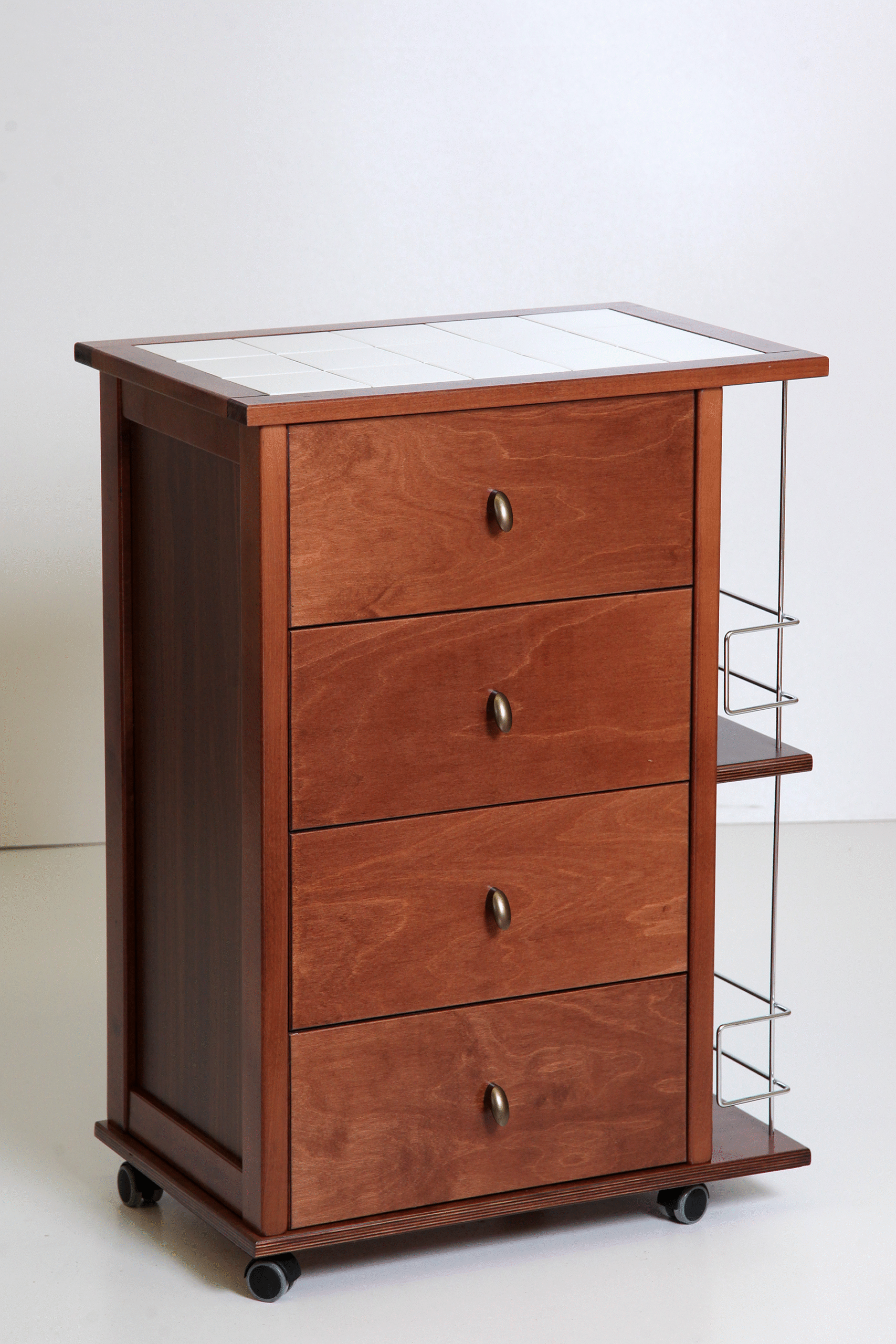 MAS185 cassettiera poker con portabottiglie noce