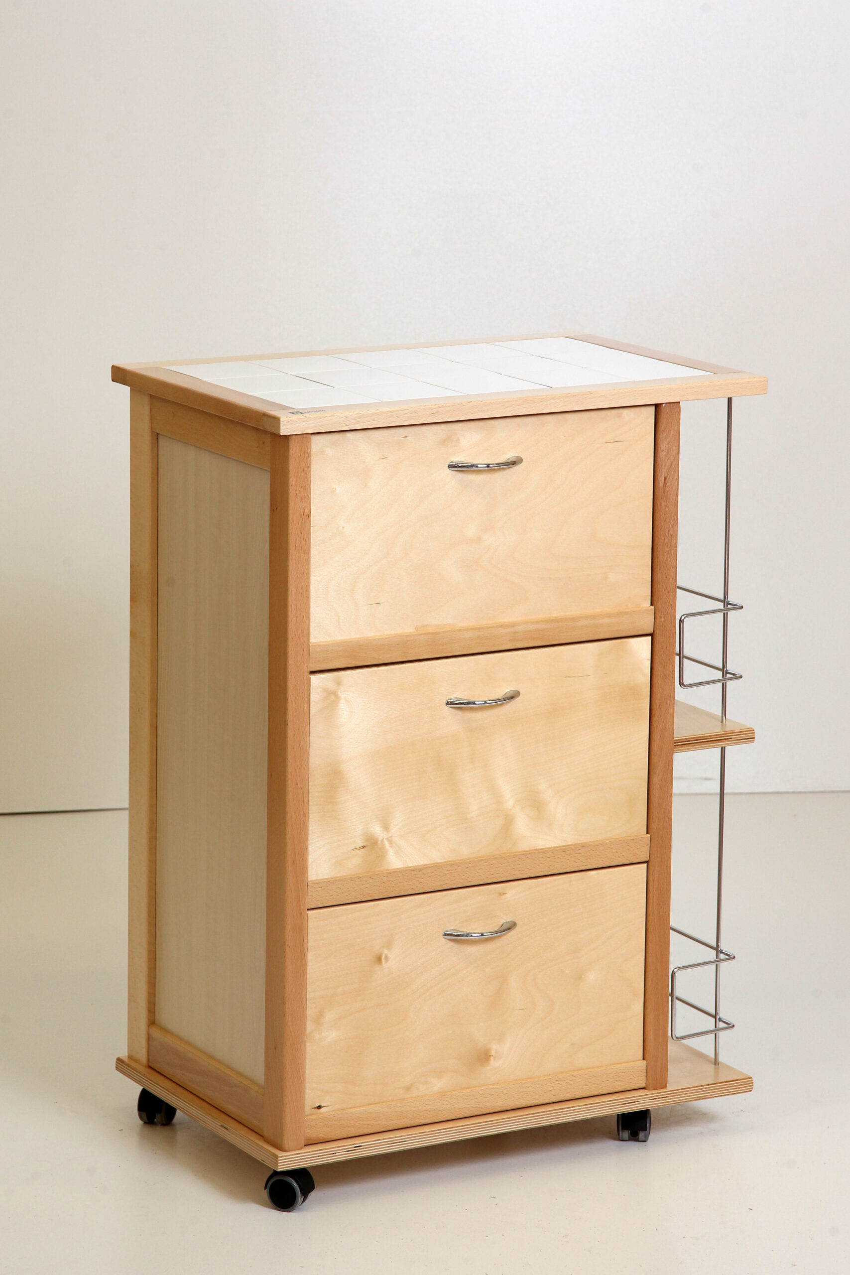 MAS130 mobiletto vesuvio 3 ante con portabottiglie naturale